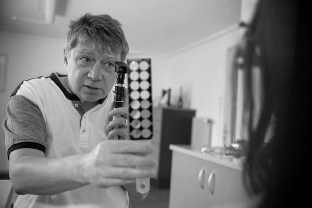 Castelberg Myopie 4 schwarz weiss.jpg